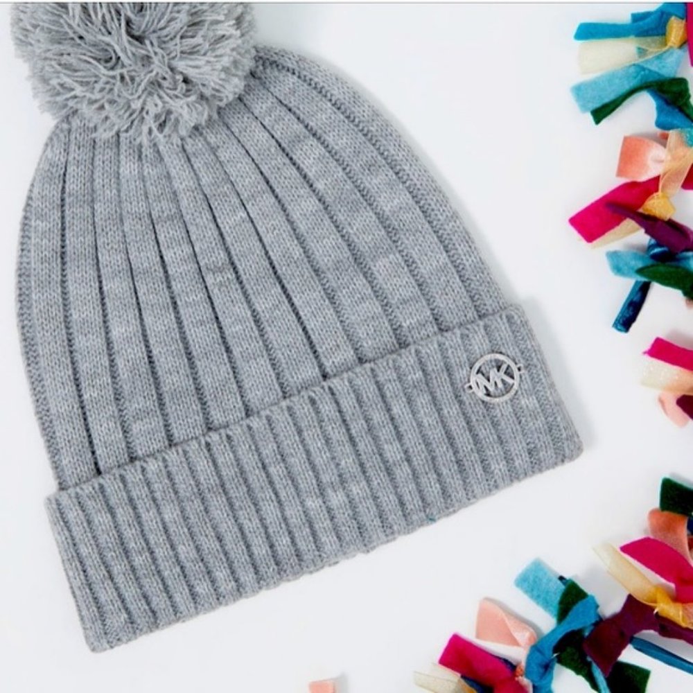 Michael Kors Beanie with pom pom Knit Winter Hat NEW Gray/Silver MK